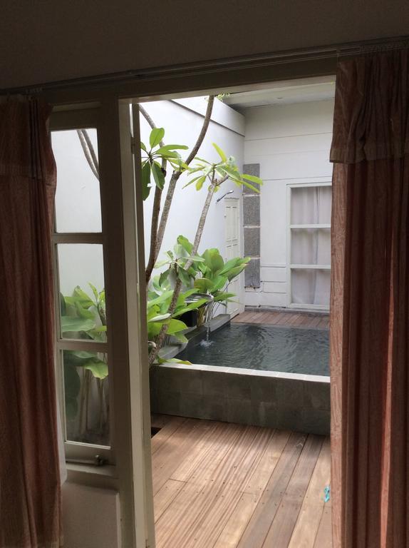 요그야카르타 The Patio Yogya 아파트 외부 사진