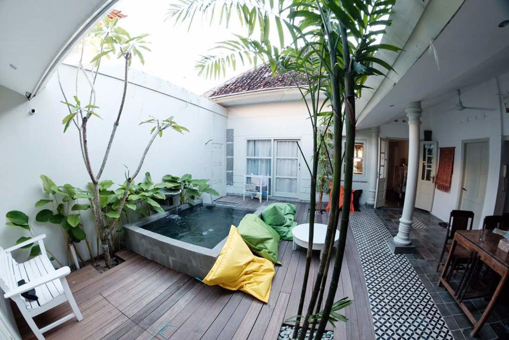 요그야카르타 The Patio Yogya 아파트 외부 사진